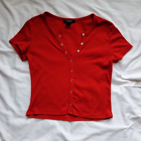 Forever 21 red button crop top - Picture 1 of 3